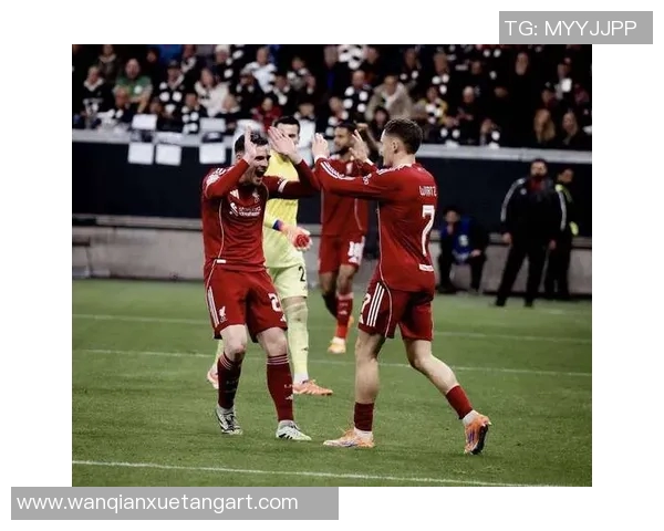 英超球队在夏季转会市场上的激烈争夺，创历史最高转会费